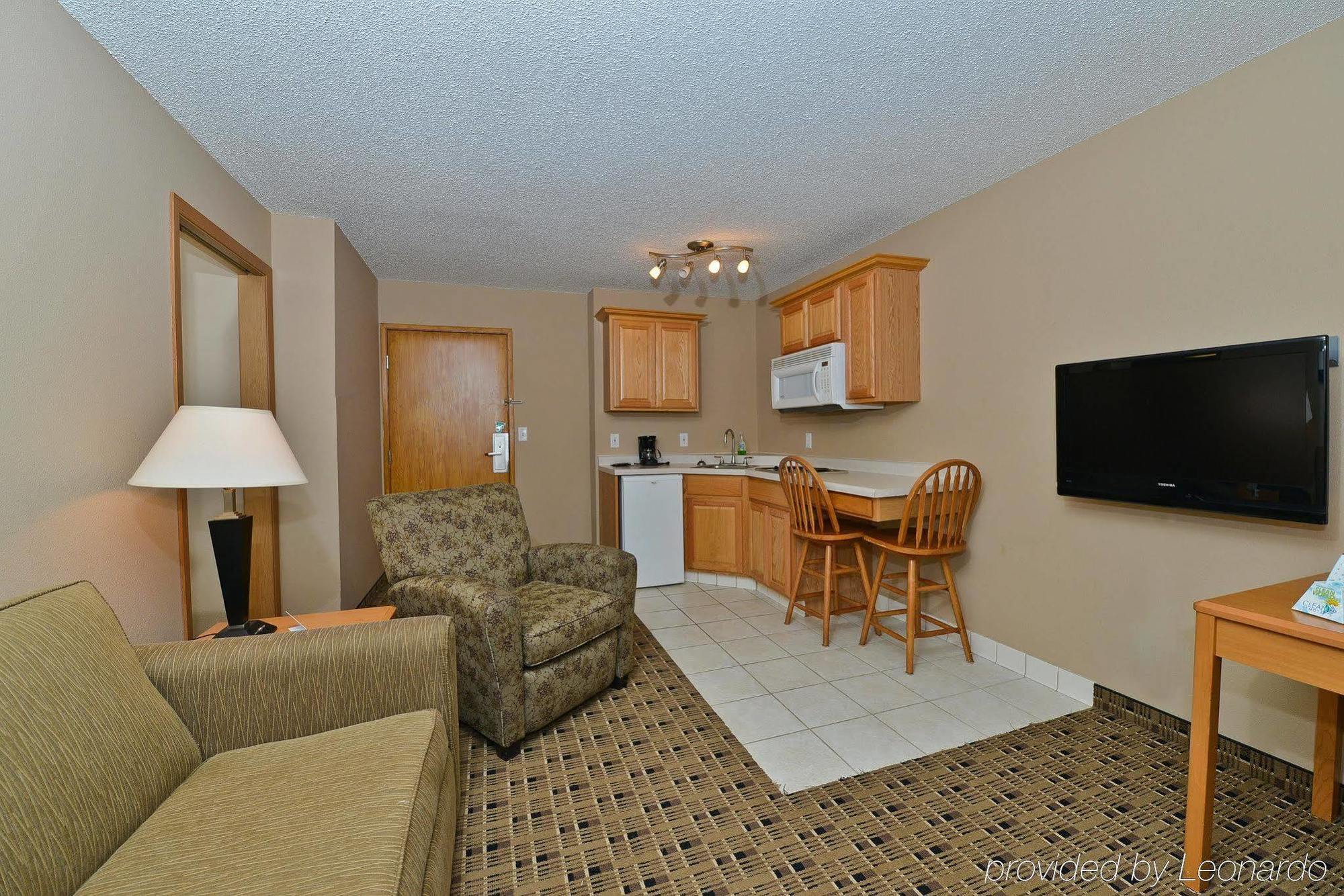 Americas Best Value Inn And Suites Bismarck Room photo